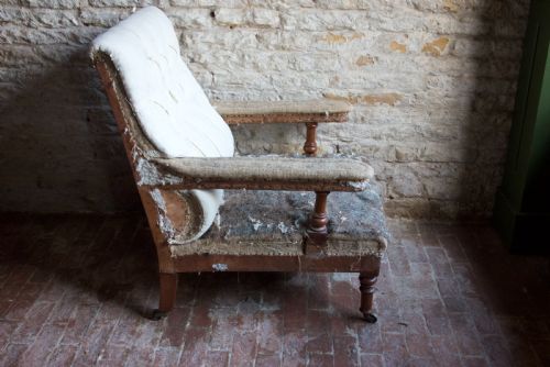 HOWARD AND SONS OPEN ARMCHAIR FROM RAGLEY - ADDITIONAL PHOTO 4