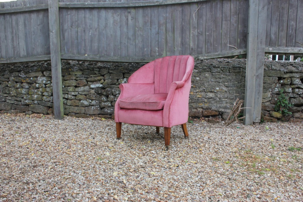 A Edwardian barrel back tub chair 