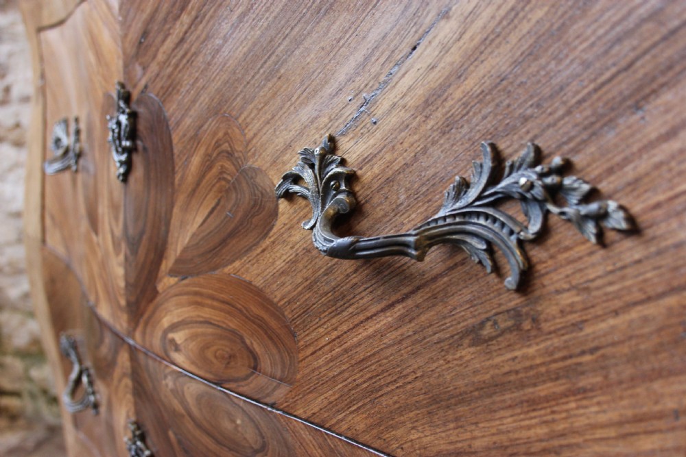 Late 18th century Oyster veneer chest of draws View IV