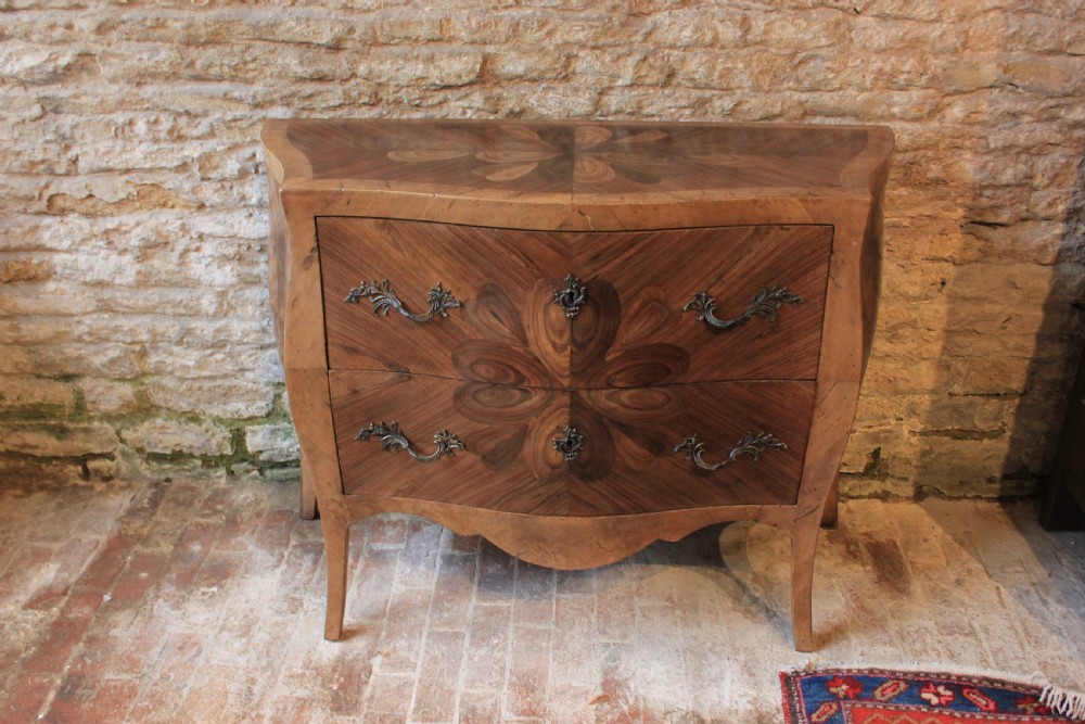 Late 18th century Oyster veneer chest of draws View VI
