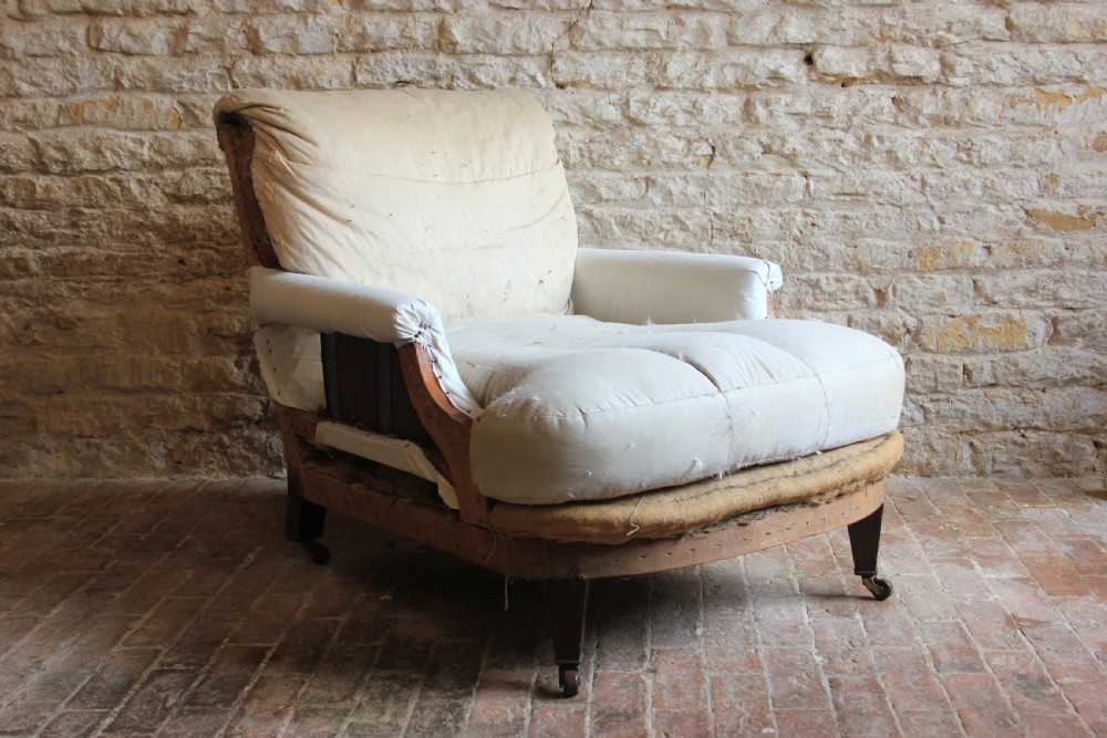 A English country house armchair View II