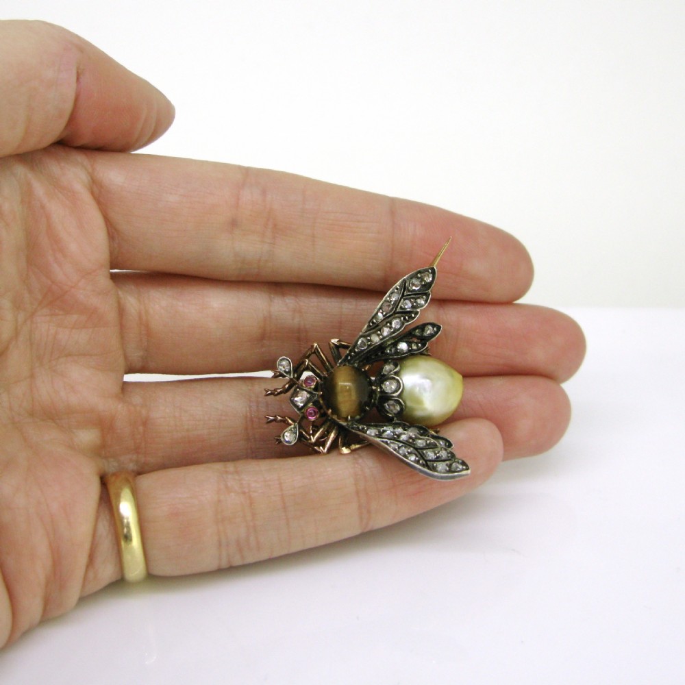 RESERVED Antique Victorian Pearl Tiger eye Diamonds Bee Brooch, 18kt gold and silver, circa 1880 View VII