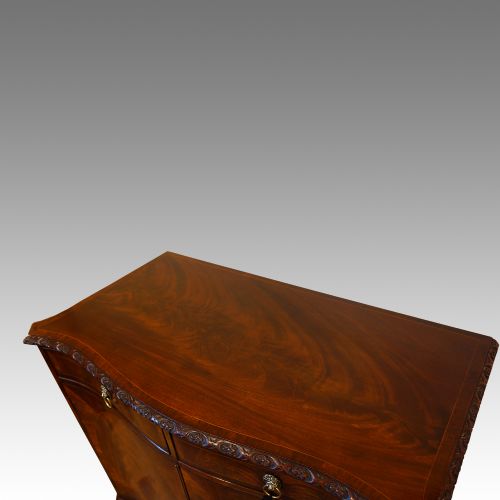 fig 3. Mahogany serpentine sideboard in the Georgian style