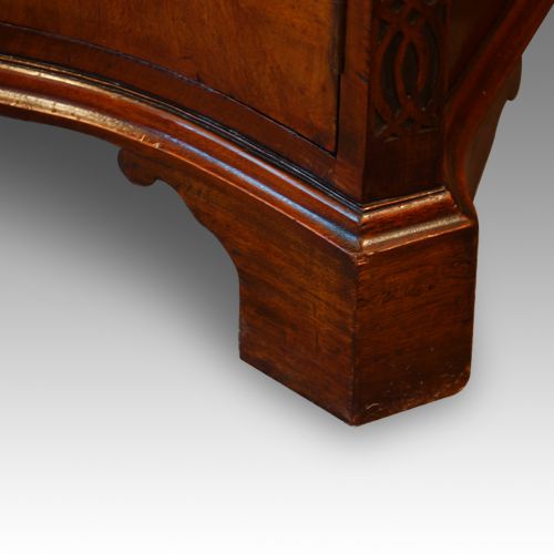 fig 4. Mahogany serpentine sideboard in the Georgian style