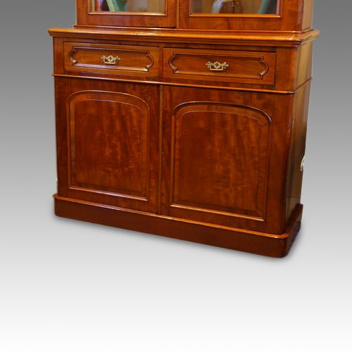 fig 1. Victorian mahogany cabinet bookcase