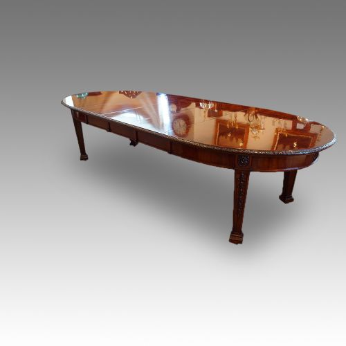 fig 1. Edwardian mahogany Waring & Gillow dining table