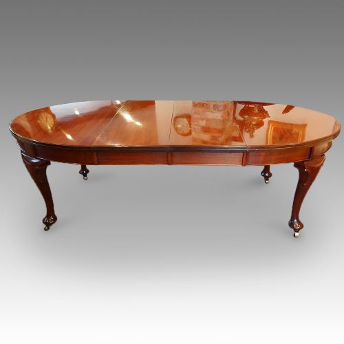 Edwardian Oval Mahogany Extending Dining Table