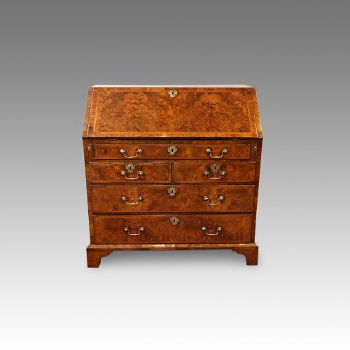 18thc. Walnut Bureau