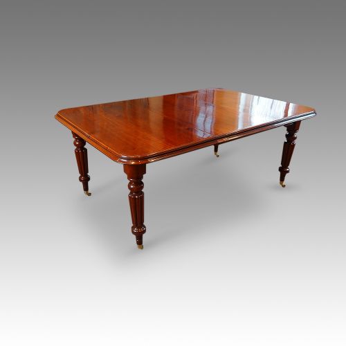 Victorian Mahogany Extending Dining Table