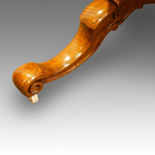 fig 4. Victorian burr walnut oval dining table