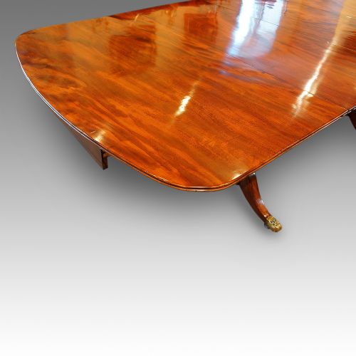 fig 1. Regency mahogany 14+ seat extending dining table