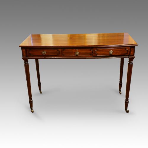 Regency Mahogany Side Table, in the Manner of Gillow of Lancaster