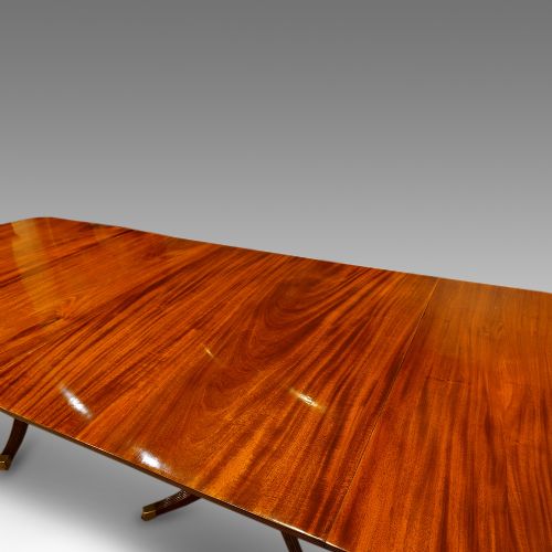 fig 3. Georgian style 3 pedestal mahogany dining table