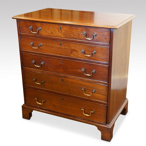 fig 1. Late Georgian mahogany small chest of drawers
