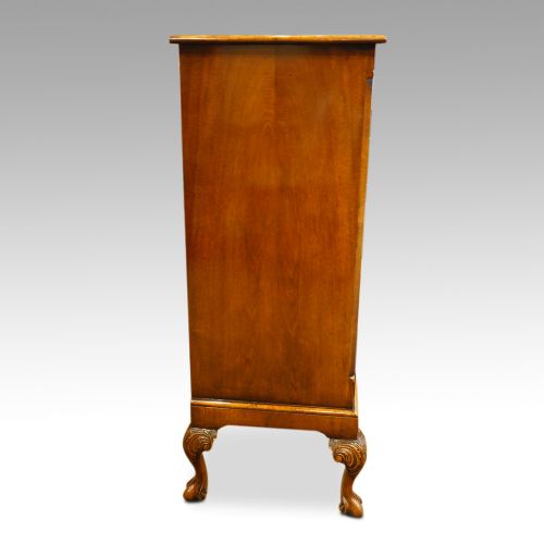 fig 1. Walnut chest in the Georgian style