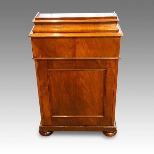 fig 1. Victorian walnut Davenport