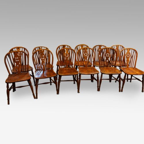 Set of 12 Antique Thames Valley Windsor Chairs