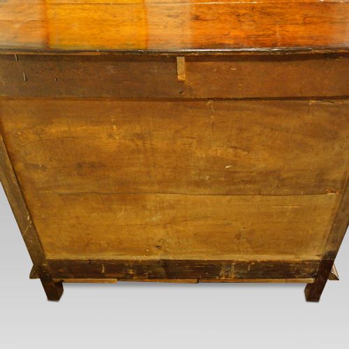 fig 1. 18thc oak and walnut chest of drawers
