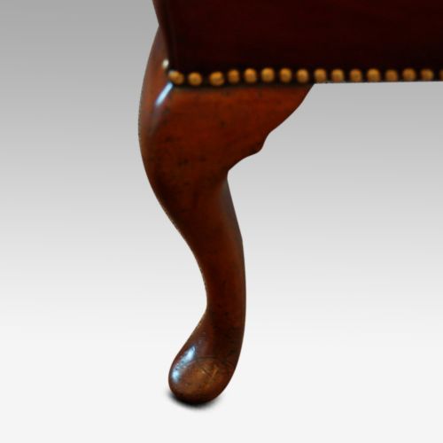 fig 4. Queen Anne style wingchair