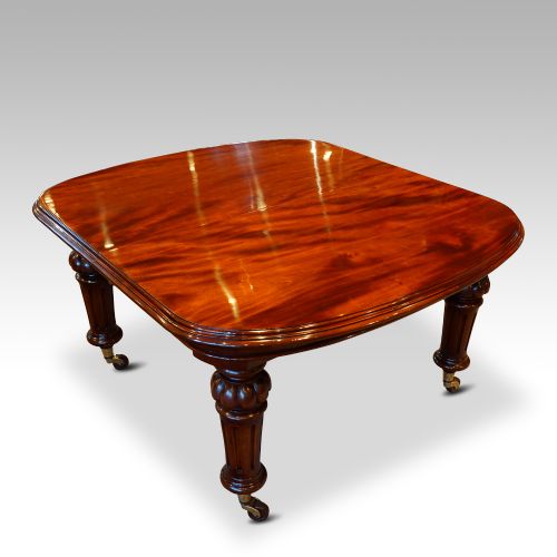 fig 1. Victorian mahogany 10+ seat dining table