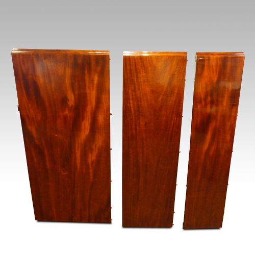 fig 6. Victorian mahogany 10+ seat dining table