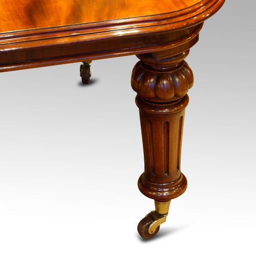 fig 9. Victorian mahogany 10+ seat dining table