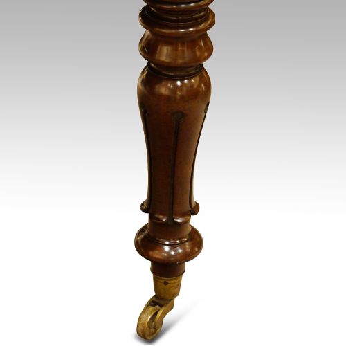 fig 4. William IV mahogany extending dining table