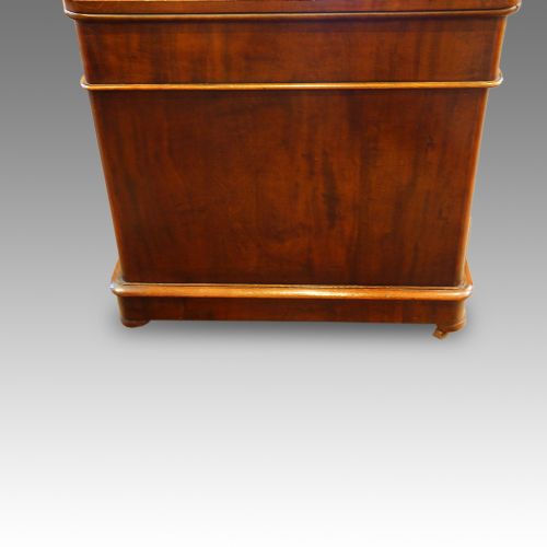fig 3. Victorian mahogany pedestal desk