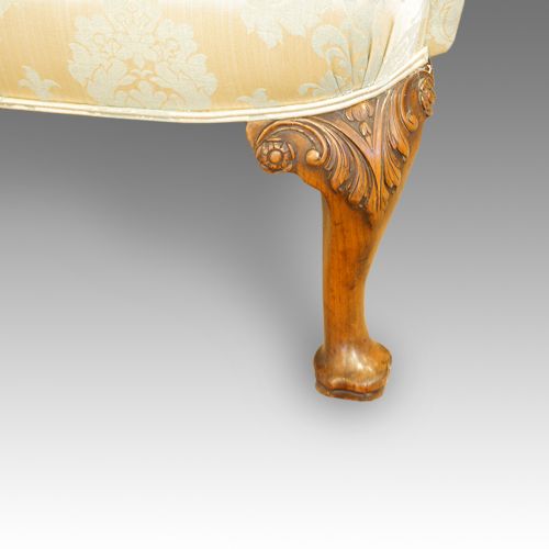 fig 4. Queen Anne style wingchair