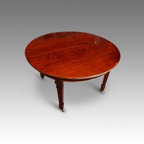 fig 3. Edwardian mahogany extending dining table