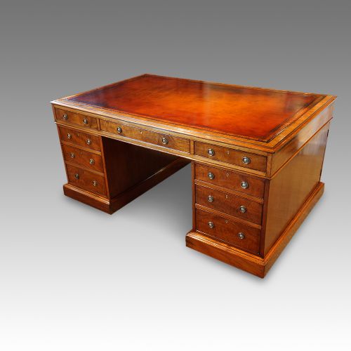 Victorian Mahogany Partners Desk