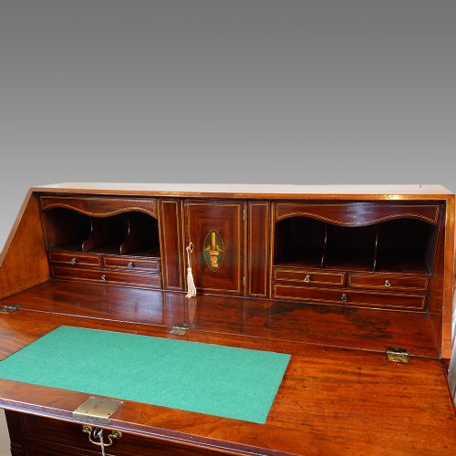 fig 1. George III mahogany Lancashire bureau