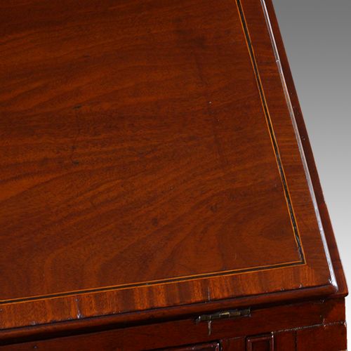 fig 3. George III mahogany Lancashire bureau