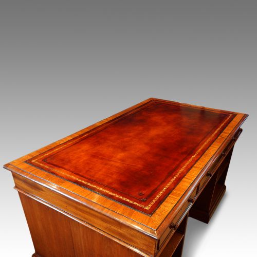 fig 7. Victorian mahogany partners desk