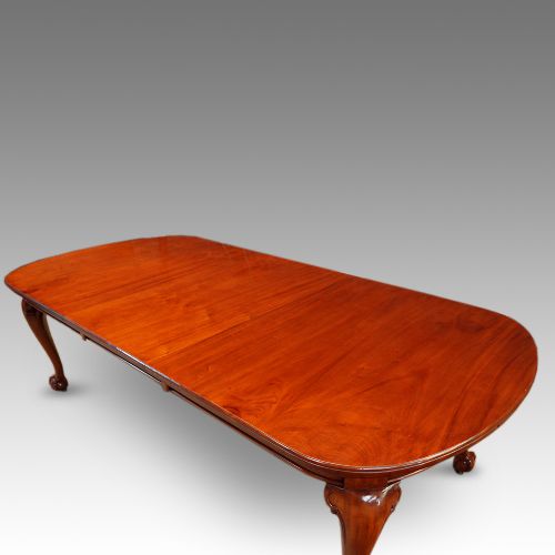 fig 6. Edwardian mahogany extending dining table