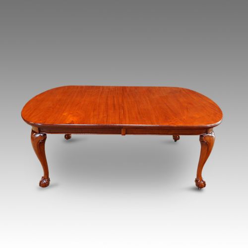 fig 7. Edwardian mahogany extending dining table