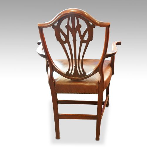 fig 1. Set of 8 Hepplewhite style dining chairs