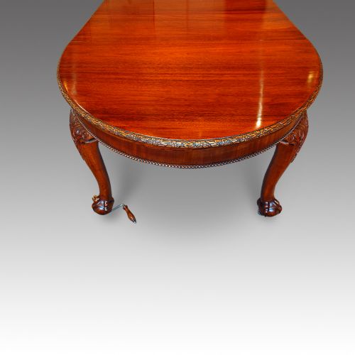 fig 7. Edwardian mahogany 3 leaf extending dining table 3m long
