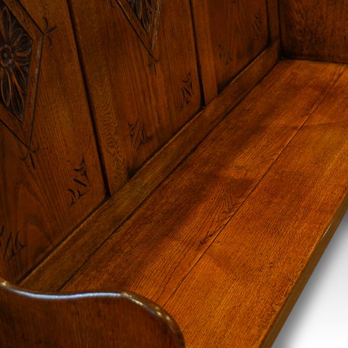 fig 4. Edwardian oak settle