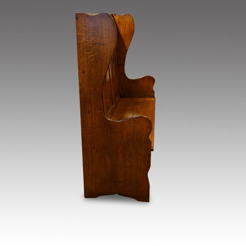 fig 6. Edwardian oak settle