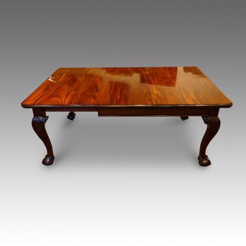 fig 5. Edwardian mahogany 2 leaf extending dining table