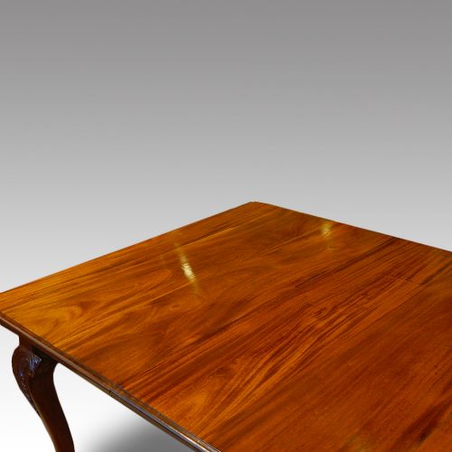 fig 6. Edwardian mahogany 2 leaf extending dining table