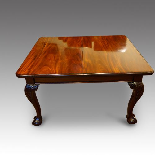 fig 7. Edwardian mahogany 2 leaf extending dining table