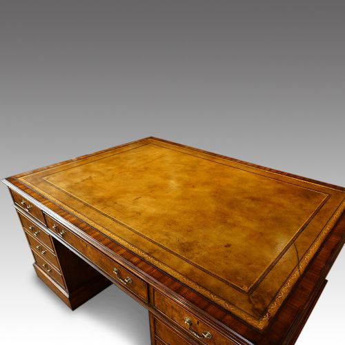fig 9. George V walnut partners desk