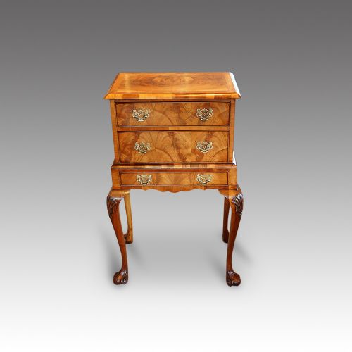 1930'S Small Walnut Chest
