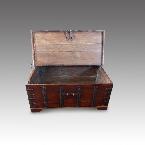 fig 7. Antique Colonial merchant’s chest