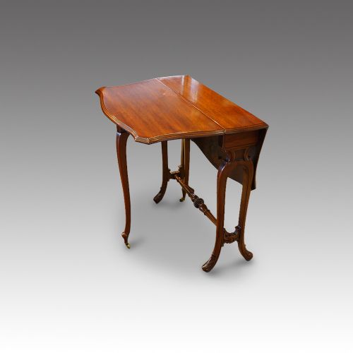 fig 4. Edwardian mahogany Sutherland table