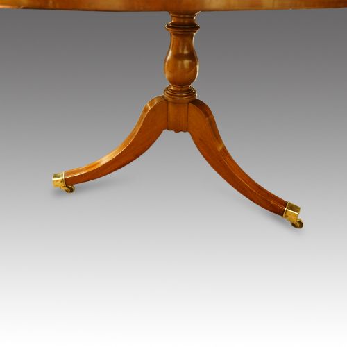 fig 5. Georgian style mahogany 3 pillar dining table
