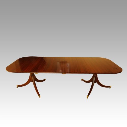 fig 4. George VI mahogany pedestal dining table 