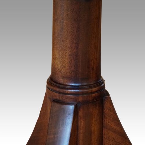 fig 5. George VI mahogany pedestal dining table 
